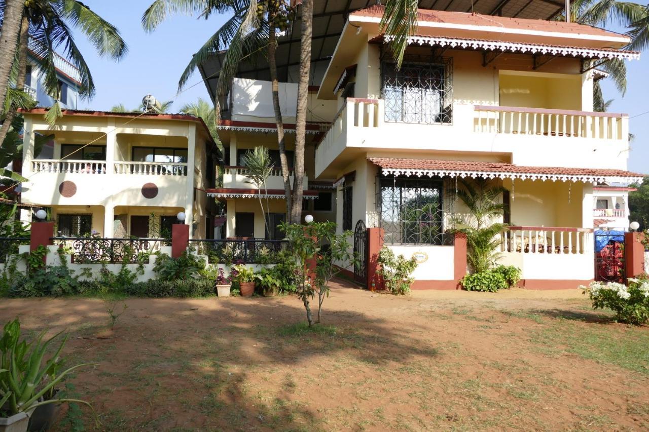 Shanu'S Seaside Inn - A Family-Run Guesthouse Just 100 Metres From Candolim Beach Екстериор снимка