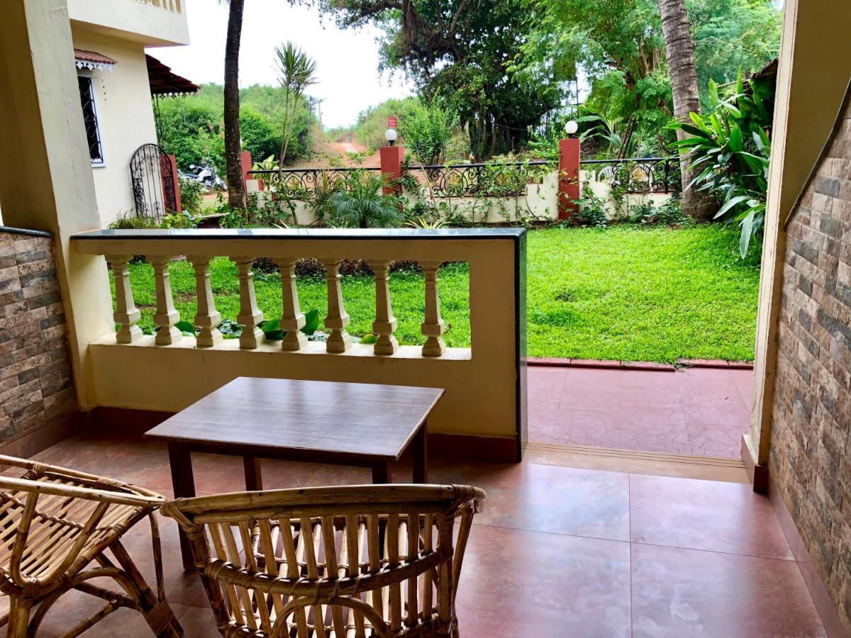 Shanu'S Seaside Inn - A Family-Run Guesthouse Just 100 Metres From Candolim Beach Екстериор снимка